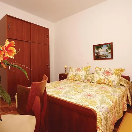 5 Bedroom Stunning In Liznjan