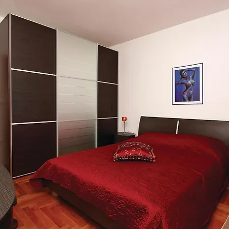 Holiday home 5 Bedroom Stunning In