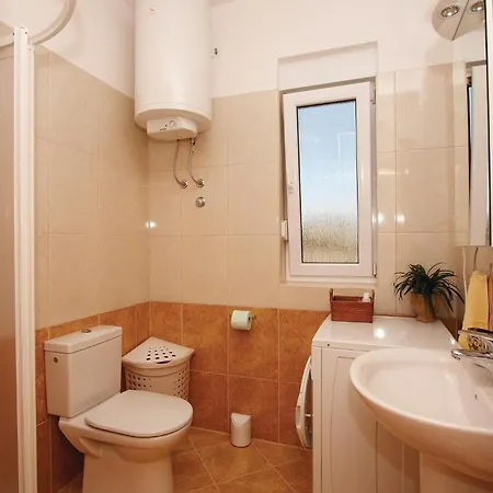 Ferienhaus 5 Bedroom Stunning In