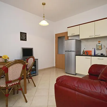 5 Bedroom Stunning In Ližnjan
