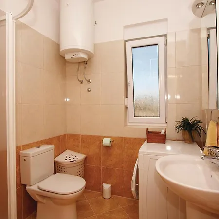 5 Bedroom Stunning In * Ližnjan