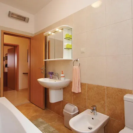 5 Bedroom Stunning In * Ližnjan