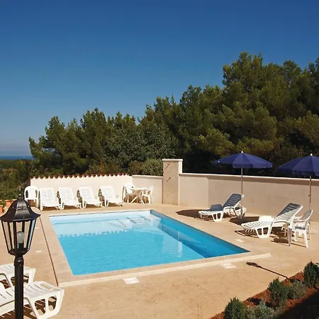 5 Bedroom Stunning In * Ližnjan